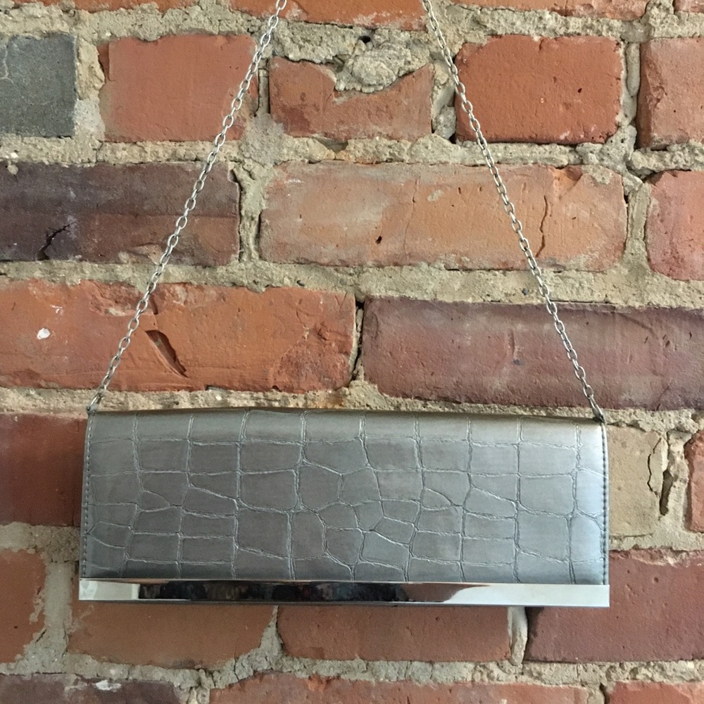 🌟🔥2/$20!! Silver Purse/Clutch
